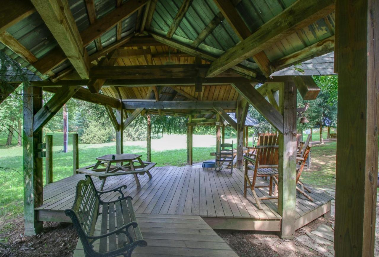 Whimsical Gatehouse At Dark Horse Estate Appartement Franklin Buitenkant foto